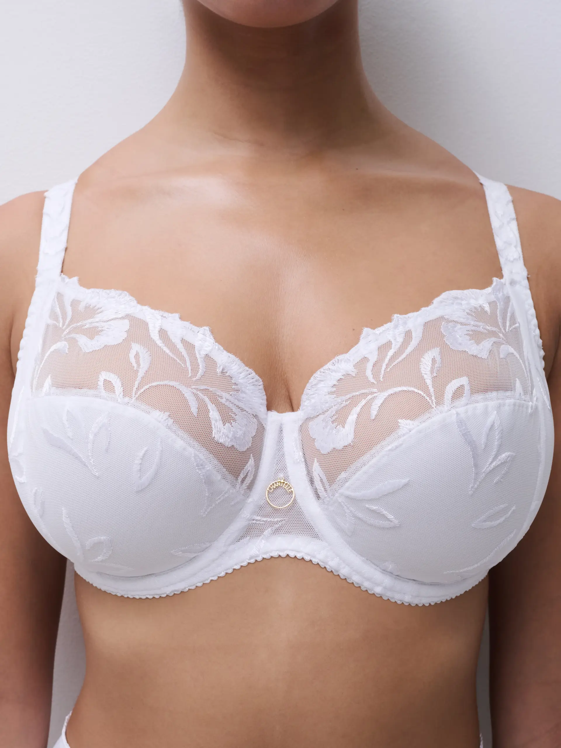 Reggiseno con ferretto Chantelle Majestic C1B3PO - bianco